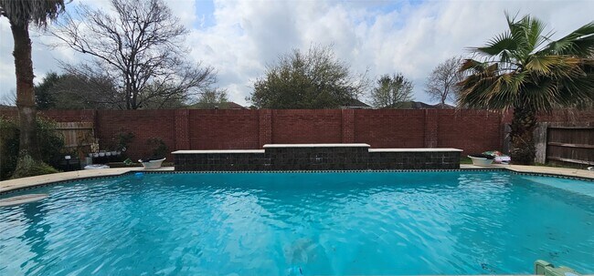 Foto del edificio - 6027 Turner Shadow Ln