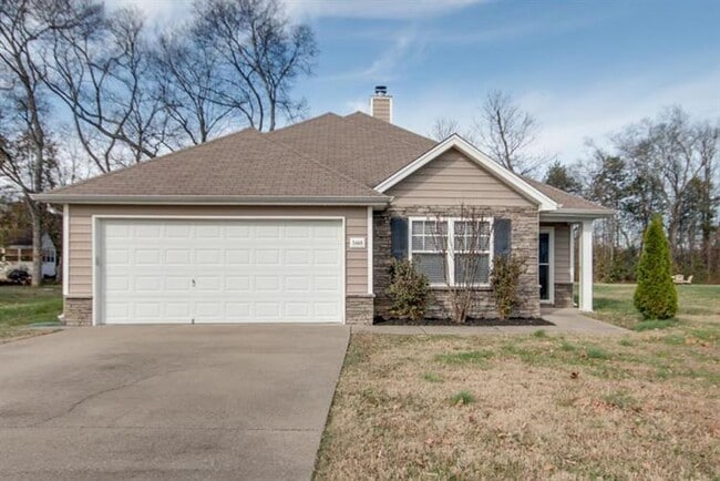 Building Photo - 5448 Middlebury Dr