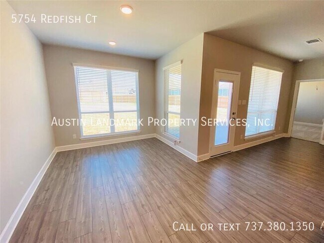 Foto del edificio - 5754 Redfish Ct