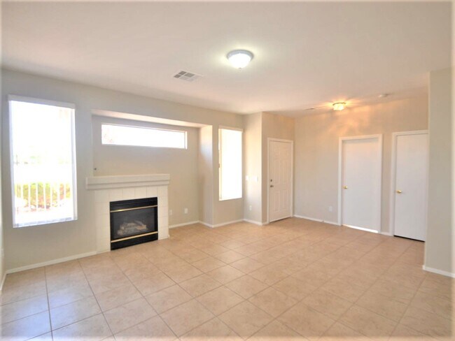 Building Photo - 534 Startop St