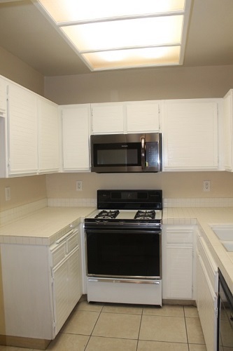 Building Photo - 24103 Del Monte Dr