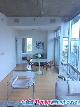 Foto del edificio - Gorgeous Midtown Condo With Stunning Views!