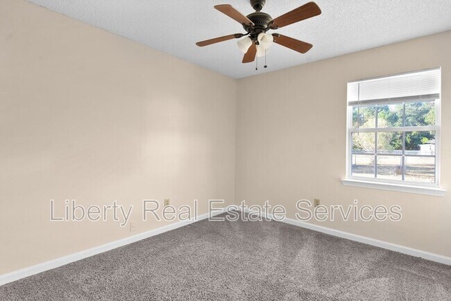 Building Photo - 934 Poppleton Dr