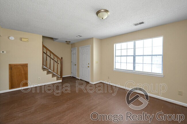 Foto del edificio - 2229 Cheshire Dr