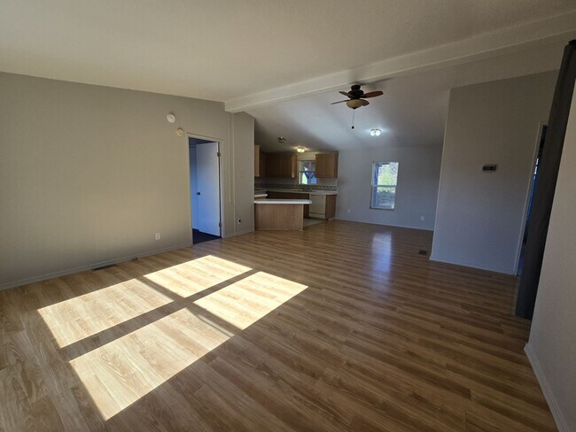 Building Photo - 2032 NE Klamath Ave