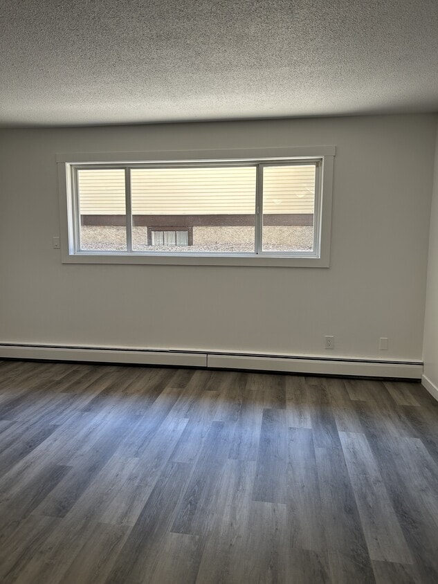 Photo du bâtiment - 727 5th Ave N