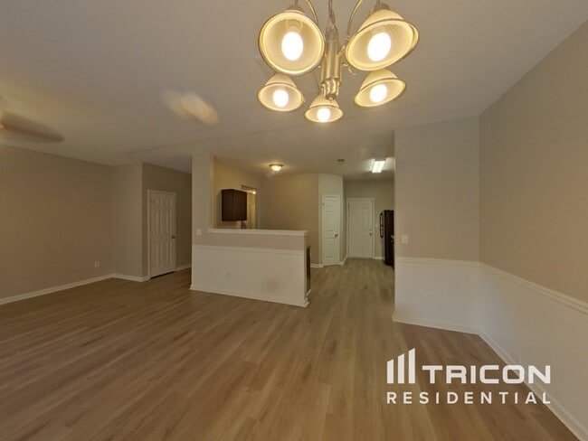 Building Photo - 6466 Splitpine Ct