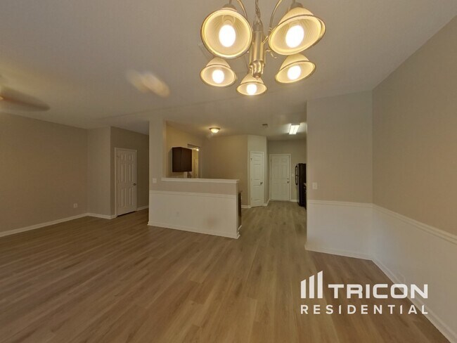 Foto del edificio - 6466 Splitpine Ct