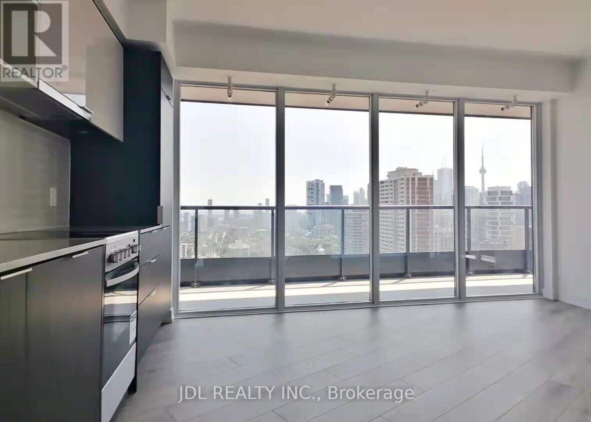 Photo principale - 159-1159 Wellesley St E