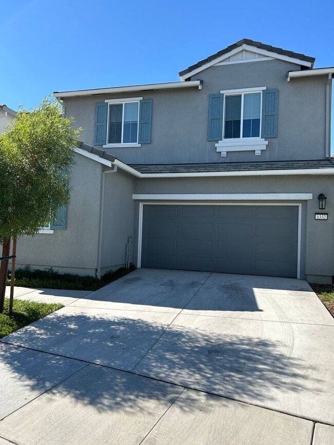 Building Photo - 1332 Renewal Ln