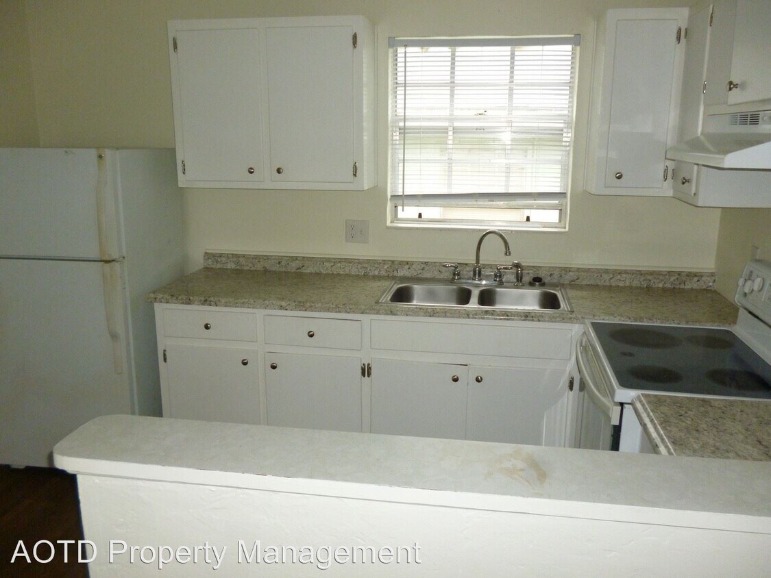 Building Photo - 814 Arkansas St