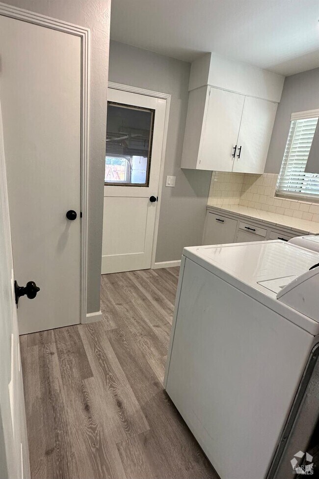 Apartments For Rent in Angwin, CA with Hardwood Floors 1 Rentals