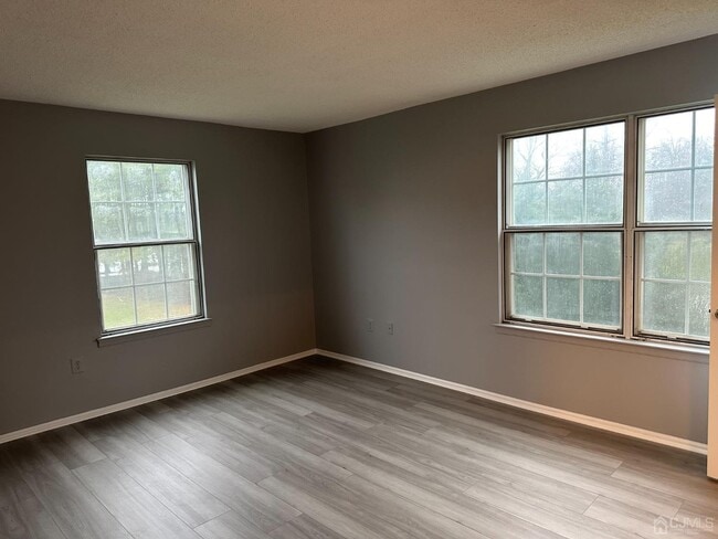 Building Photo - 464 Northam Dr