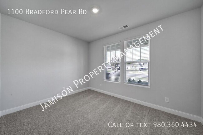 Foto del edificio - 1100 Bradford Pear Rd