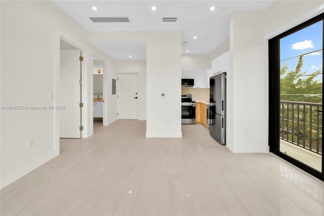 Foto del edificio - 530 SW 11th Ave