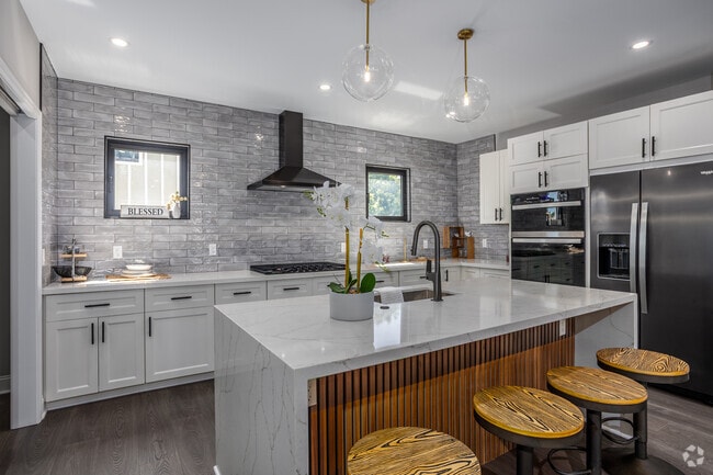 3BR, 3.5BA - 1,800SF - Kitchen - 365 Frebis Ave