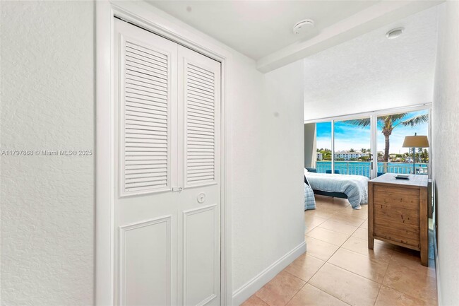 Foto del edificio - 2508 Bay Dr