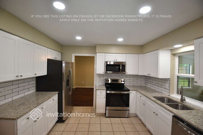 Building Photo - 3921 Willow Run Dr