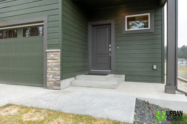 Building Photo - 12406 E Dickens Ln