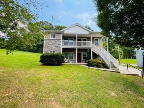 Building Photo - 1905B Tabor Village Dr