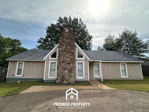 Building Photo - 4440 Castle Heights Dr