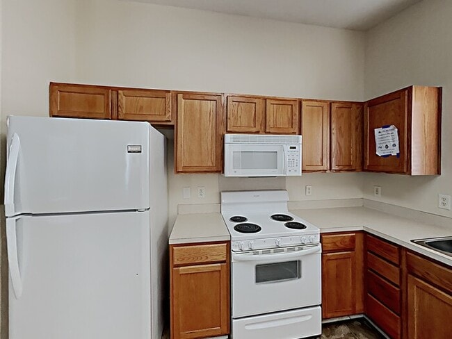 Building Photo - 6532 Wandering Creek Dr