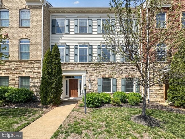 Photo - 42365 Pine Forest Dr Townhome