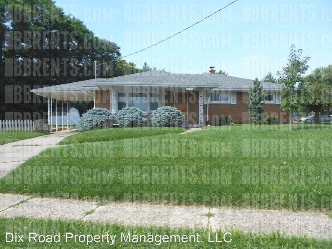Foto principal - 3 br, 1.5 bath House - 4825 Holiday Drive,
