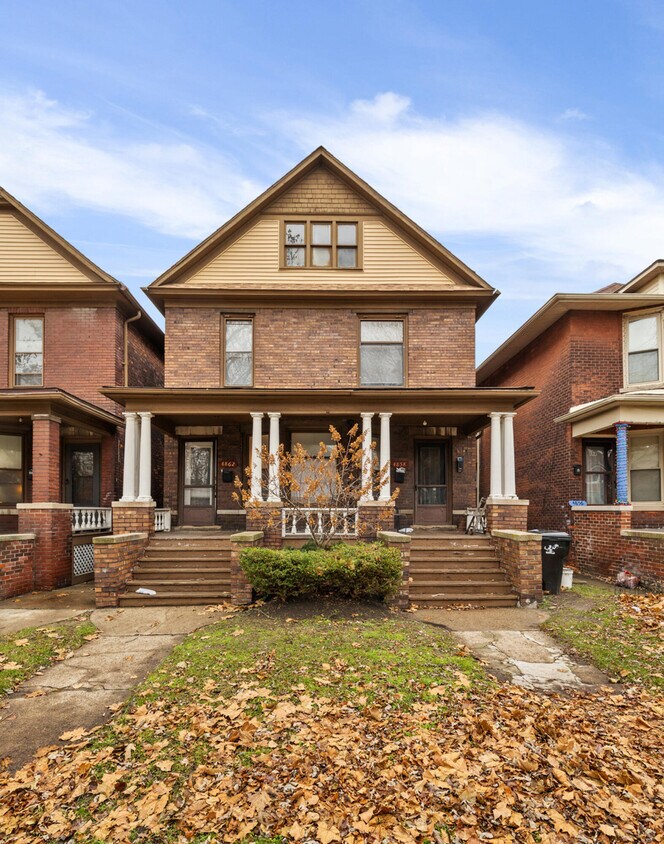 Foto principal - 4862 Commonwealth St