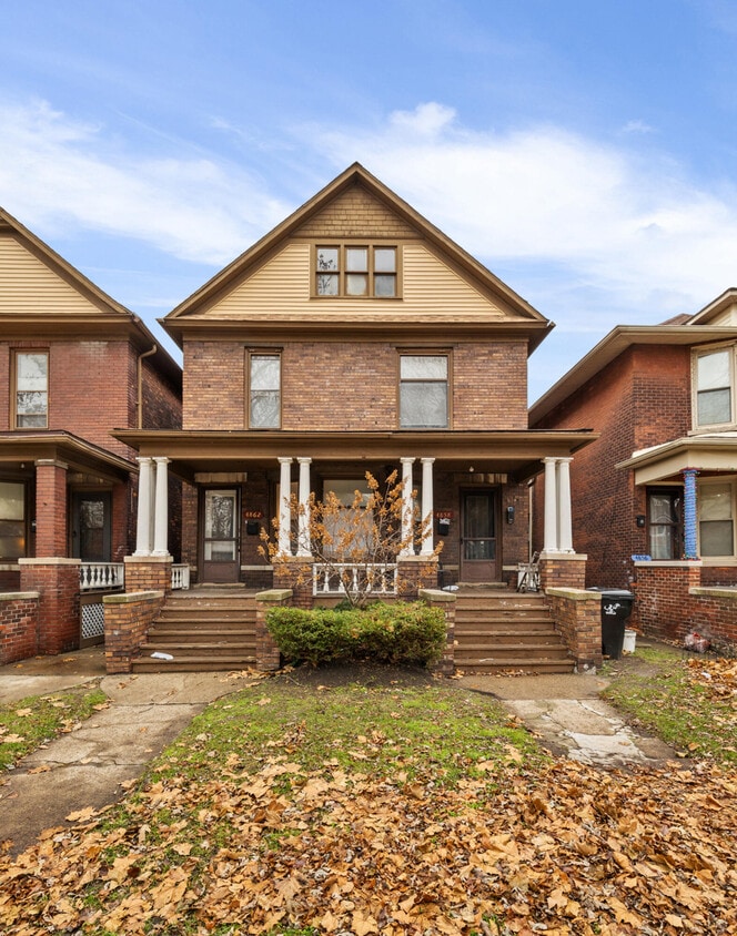 Primary Photo - 4862 Commonwealth St