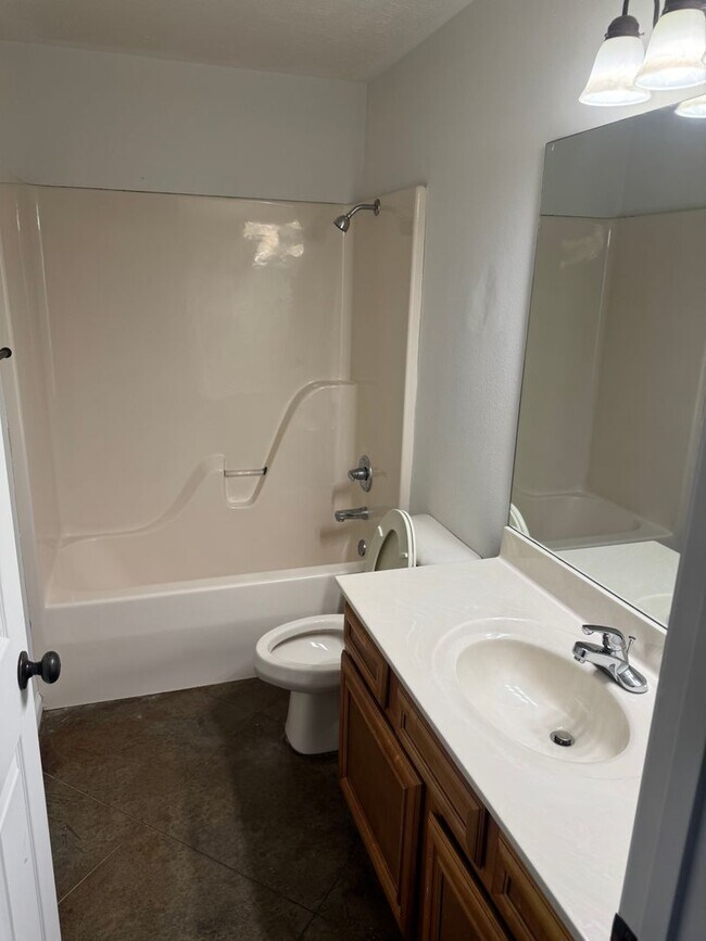 Foto del edificio - 2850 Longbow Ln