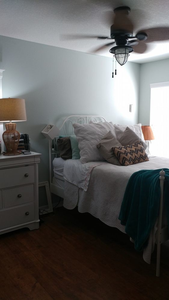 Foto del edificio - 1748 Harbor Oaks Dr