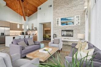 Building Photo - Palladia