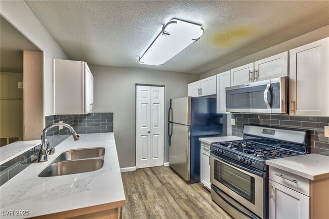 Building Photo - 2120 Ramrod Ave