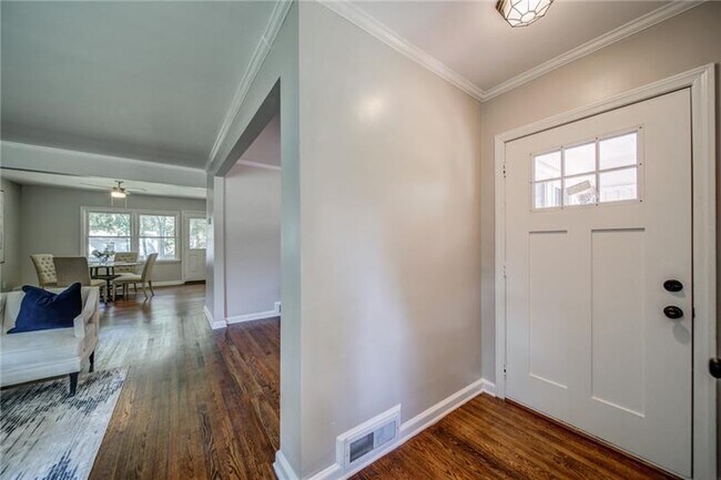 Building Photo - 1399 Pollard Dr SW