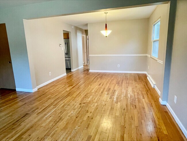 Foto del edificio - 480 N Hawkins Ave