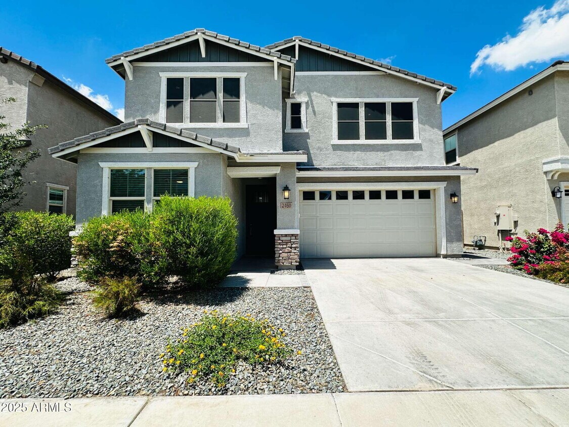Foto principal - 2460 E Athena Ave