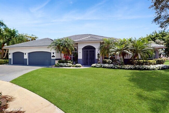Building Photo - 15700 Carrera Ln