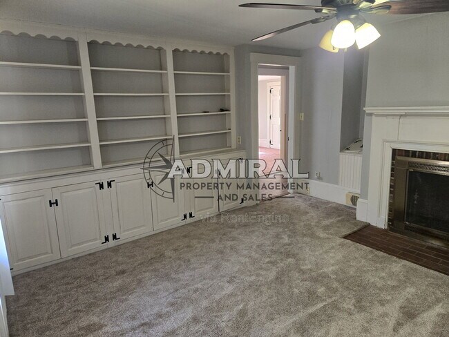 Building Photo - 54 Walnut St