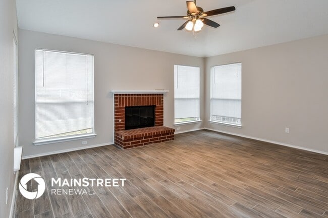 Building Photo - 2406 Garden Creek Dr