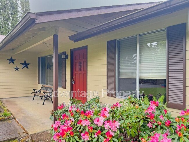 Building Photo - 2350 NW Green Cir