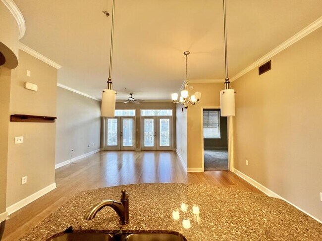Foto del edificio - 8700 Front Beach Rd