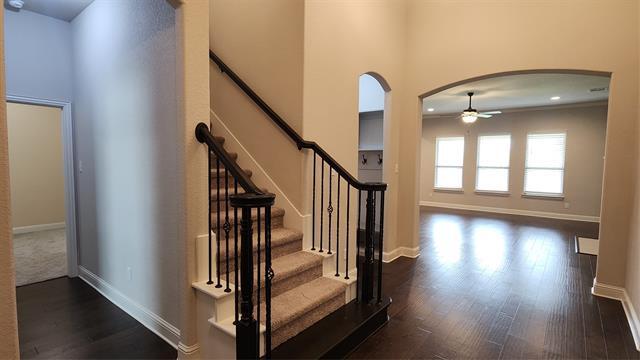 Building Photo - 296 Paluxy St