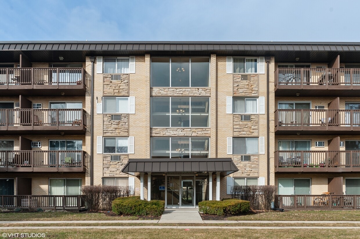 2226 S Goebbert Rd Unit 271, Arlington Heights, IL 60005 Condo for