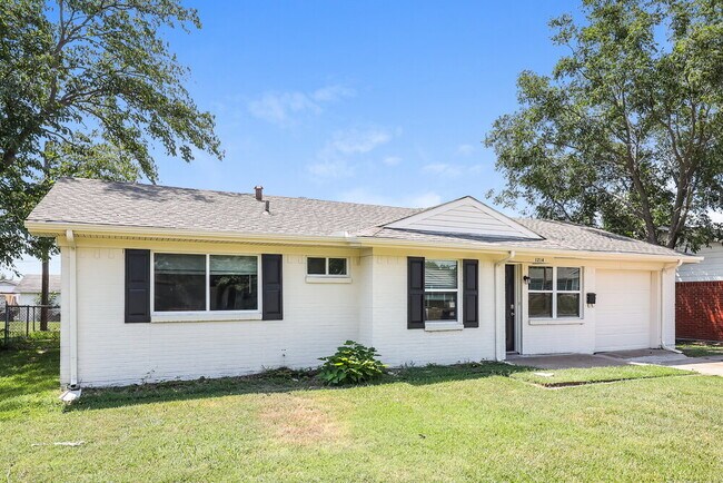 Foto del edificio - 1214 Ashland Dr