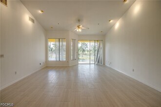 Building Photo - 15250 Riverbend Blvd