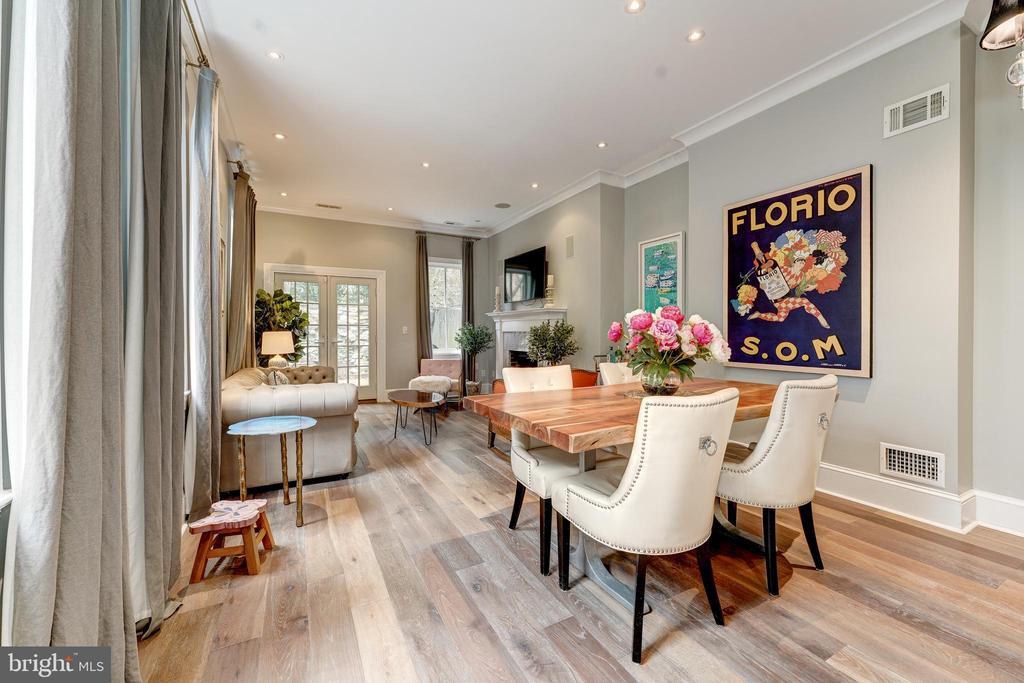 Foto principal - 1237 29th St NW