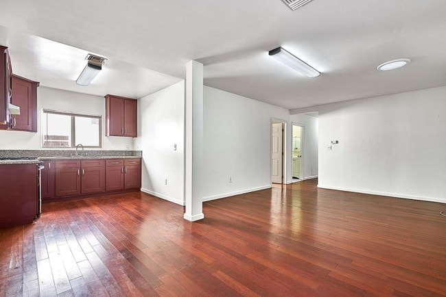 Living Room & Kitchen - 4343 W 4th St
