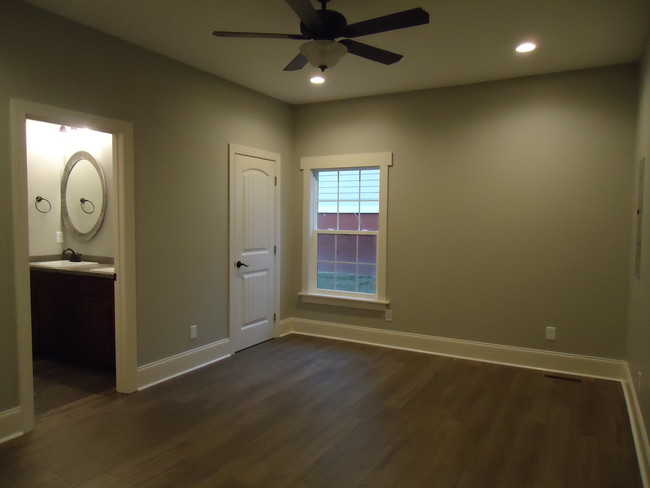 masterbedroom - 568 Toms Hill Dr