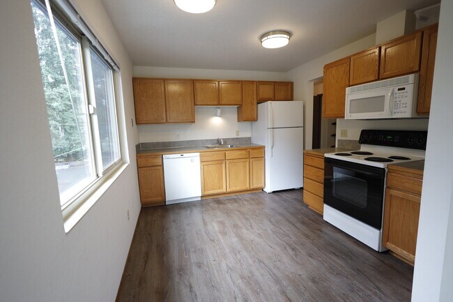 Foto del edificio - Bitter Lake Apartments